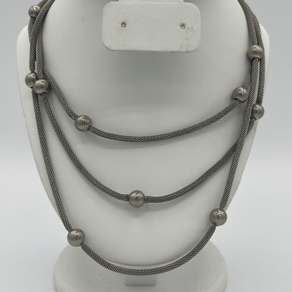60" Silver Tone Mesh Necklace With Textured Bead Accents - Picture 1 of 11